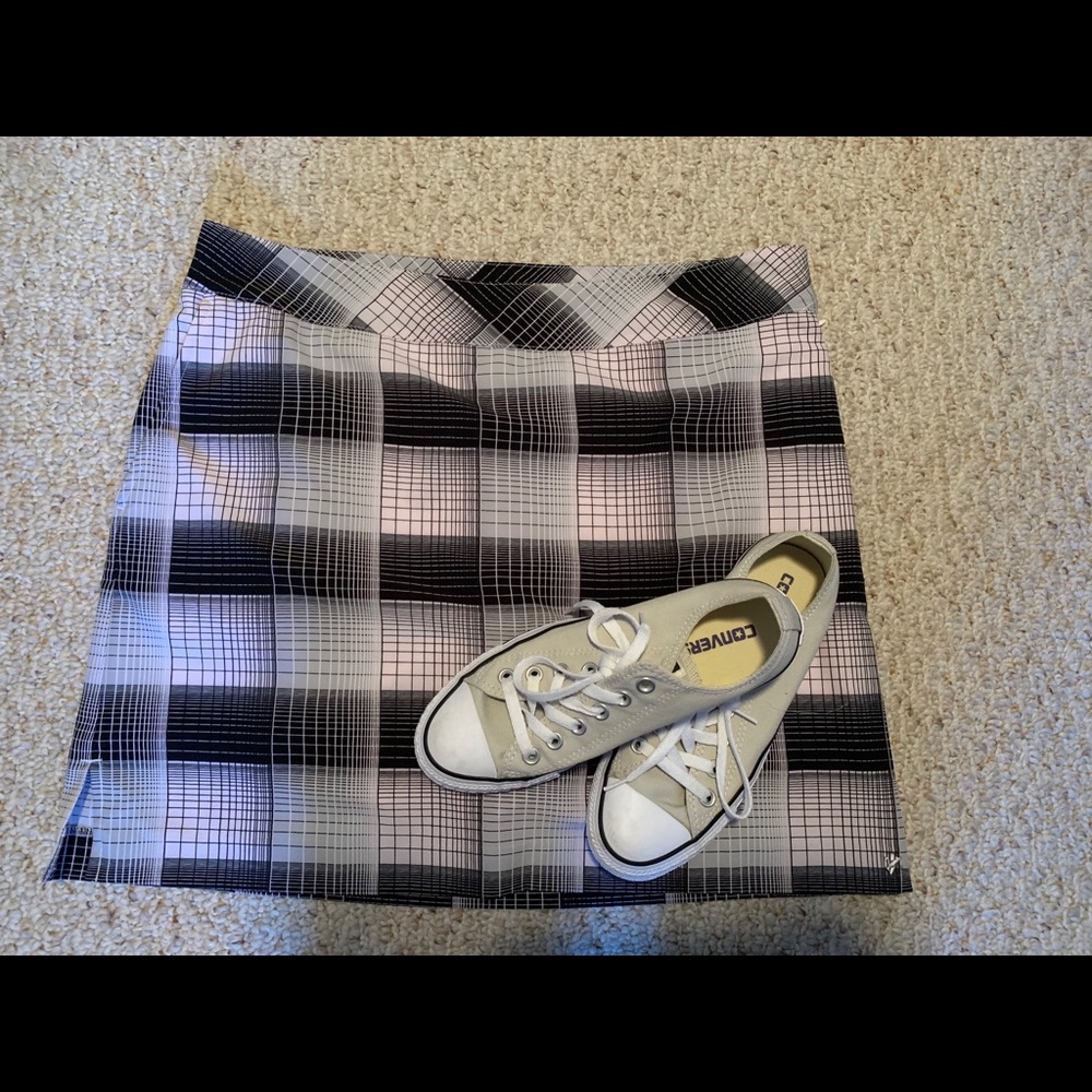 Izod golf skirt